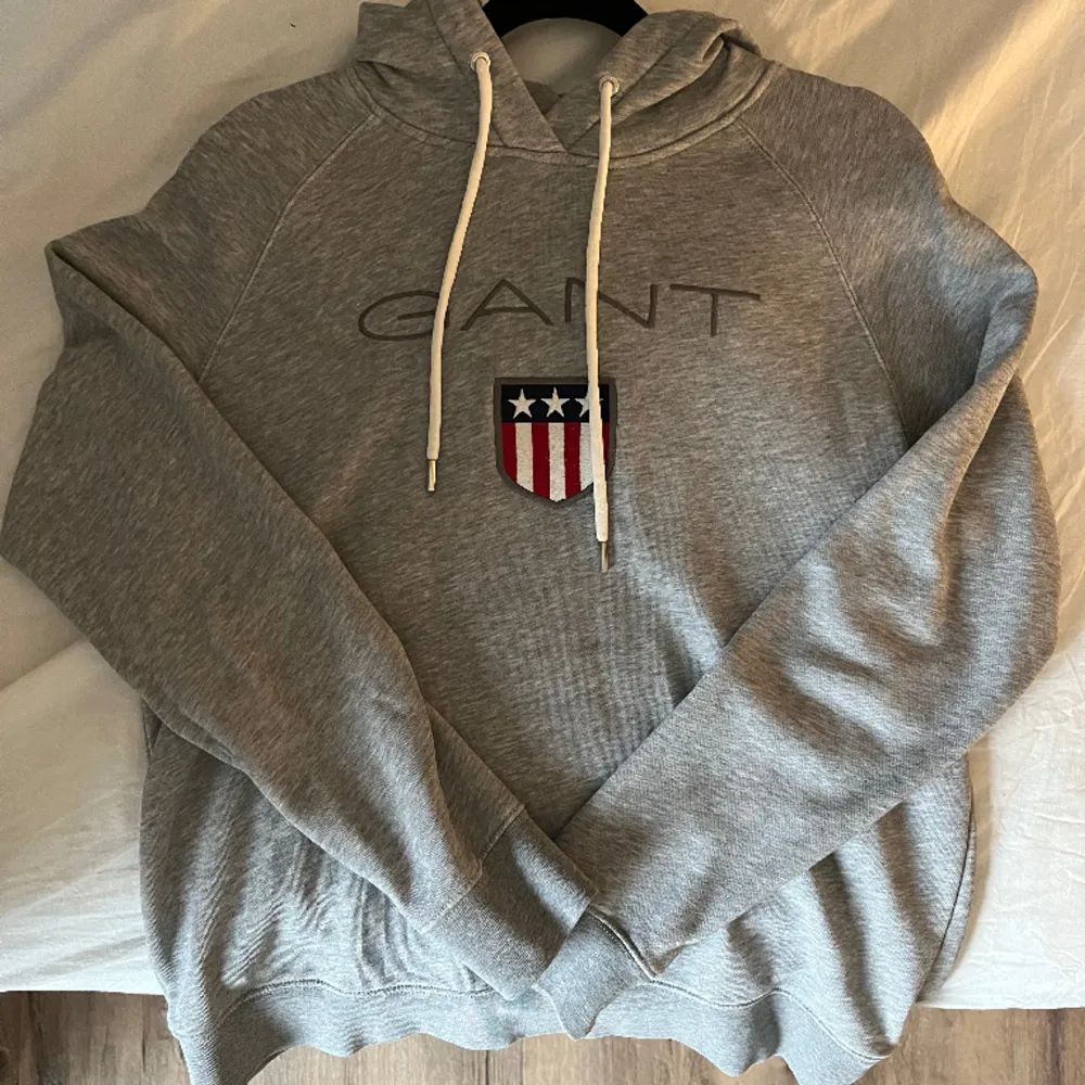 säljer denna gant hoodie!! Knappt använd💓. Hoodies.