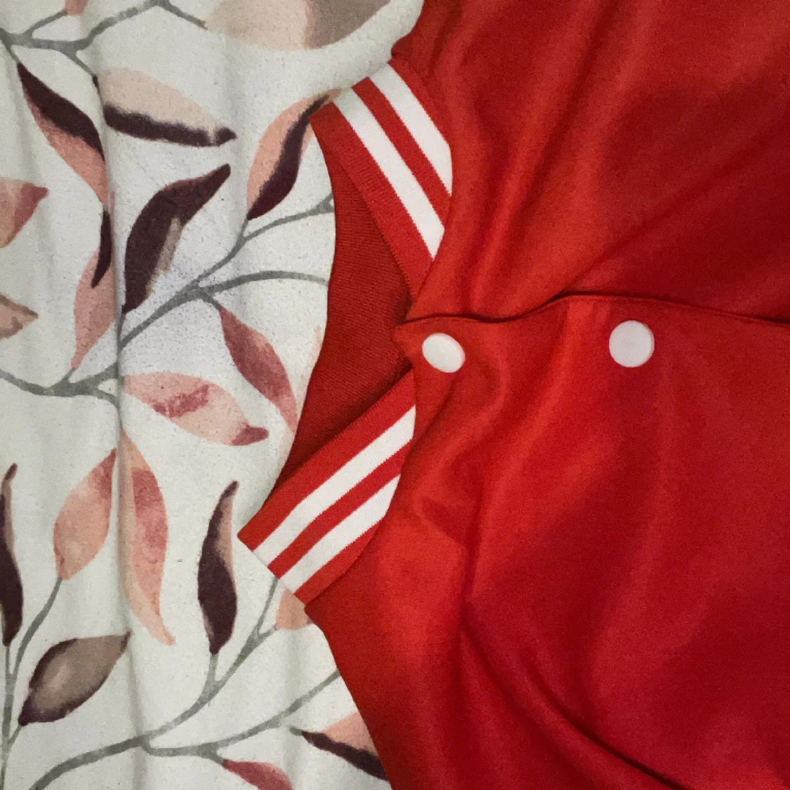 Svart och röd  - 90