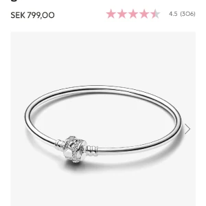 Nytt Pandora armband  - Säljer detta nya Pandora armband som är i orginalförpackning och helt oöppnad. Säljer då den är för liten för mig. Är i storlek 17 cm och passar för folk som har en handled på ca 14-16 cm. Nypris 799kr och säljer för 300kr billigare då det oöppna