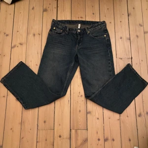 Weekday jeans  - Low Arrow weekday jeans !!!! Ny pris :590