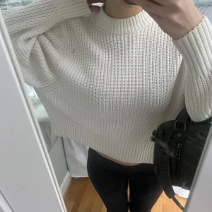 Stickad tröja - Så fin stickad tröja från Monki❤️‍🔥