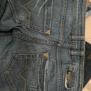 DIESEL JEANS - Jätte fina vintage lågmidjade jeans från Diesel🤩Köpta vintage men jag har aldrig använt dem, så de är som nya! 