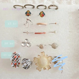Nya / vintage ringar - 🌸FÖRST TILL KVARN!🌸 Fina ringar, både vintage och andra är helt nya så de är i olika skick och storlekar❤ De som ej är överstrukna finns kvar😙 Skriv vid frågor. De som köper prioriteras❤ Pris+frakt🧚🏻‍♀️