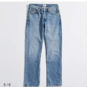 lågmidjade raka jeans från lager 157. (Icon)  Är för små för mig annars super fina