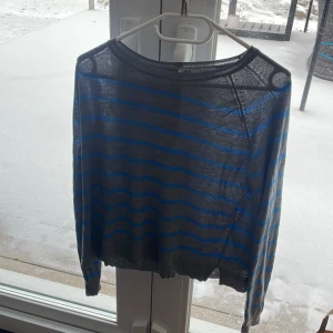 Randig stickad tröja  - Bra skick 