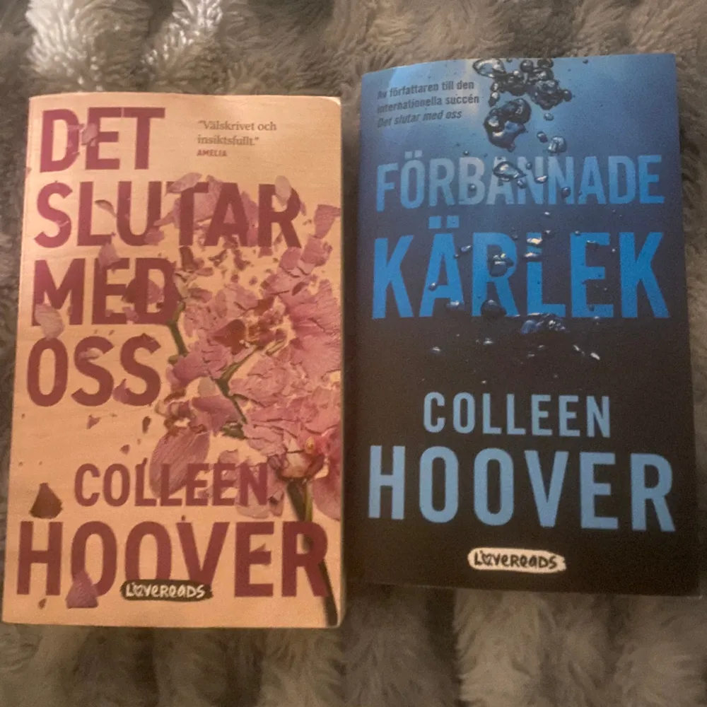 Säljer dessa jätte bra böckerna från Colleen Hoover ”förbannad kärlek” och ”det slutar med oss” jätte bra skick, 80 kr st Elr båda för 150kr. Accessoarer.