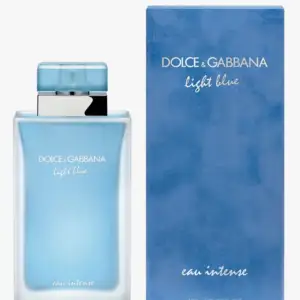 C. 85ml kvar  Toppnoterna av Dolce & Gabbana:s Light Blue Eau Intense består av fräsch och levande citron tillsammans med doften av ett saftigt grönt Granny Smith-äpple. Efter toppnoterna börjar den eleganta doften av ringblomma utvecklas, och dina s