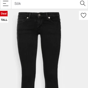 Only jeans - Funderar på att sälja mina only jeans skriv jag ni kan ge för dom💗