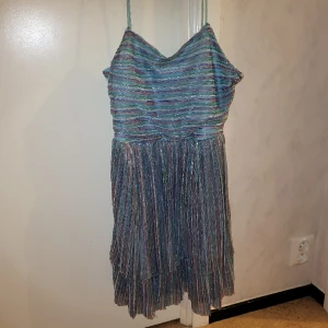 Oanvänd klänning  - Klänning, oanvänd från shein. Priset går att diskutera. Mvh