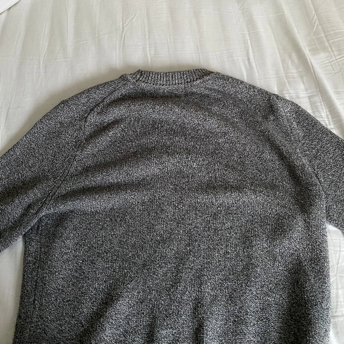 Grå stickad tröja - 90