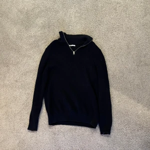 Zara tröja - Säljer nu min zara tröja i bra skick. 