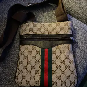 En Gucci väska i väldigt bra skick