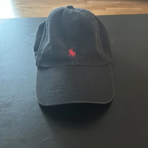 Ralph lauren keps - Ralph lauren keps, knappt använd Ordinarie pris 499