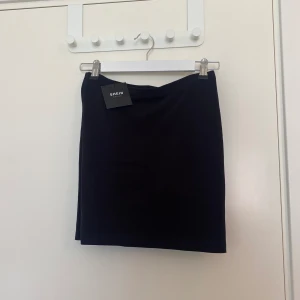 Kort kjol - Helt ny kort kjol från SHEIN i storlek M