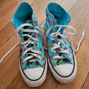 Converse  - Jätte fin 