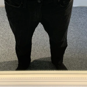 Levis jeans - Säljer nu mina Levis jeans i storlek 30/30 då dem e för små, jätte bra skick. Hör av dig om du har några frågor✅