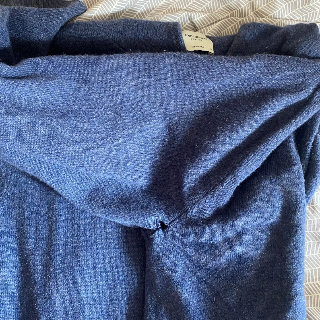 Cashmere hoodie  - 92