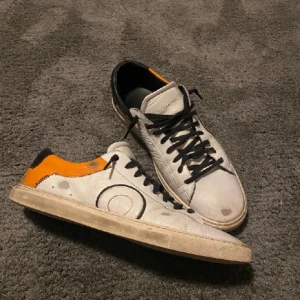 Oliver cabell skor - Riktigt snygga och bekväma Oliver cabell skor som passar alla årstider, Skicket är 8/10 du de är använda men inte slitna🙌🏻 hör av dig vid fler frågor