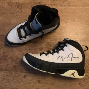 Jordan 9 custom  - Jordan 9 custom med jordans ”autograf” Ingen OG box