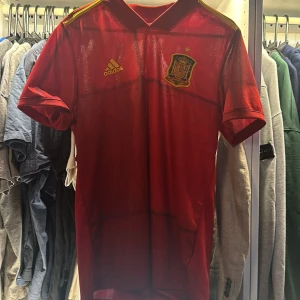 Spanien fotbollströja - 9/10 skick
