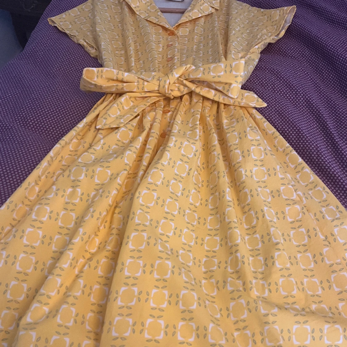 Jättefin klänning från Jumperfabriken, stl 44 - 90