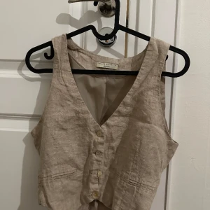 Gina Tricot Vest - Used once