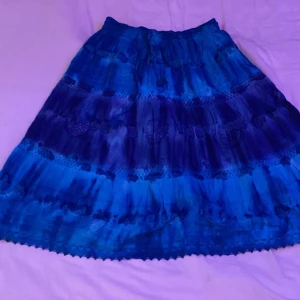 Kjol - Fin Indisk kjol finns att hämta i Hökarängen!