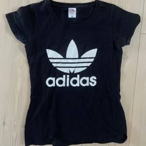 Adidas t-shirt - Fint skick <3