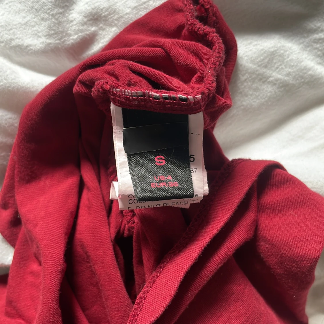  Röd Halterneck  - 90