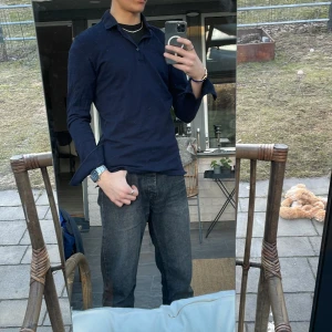 Massimo dutti - Massimo dutti tröja, storlek M, inga fläckar eller andra flaws, kom med frågor i dm, modellen är 180 cm och väger 65