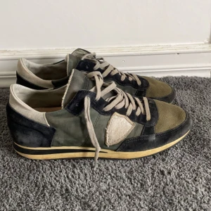 Philippe model trainers - Nästan helt nya Philipe model skor i toppskick. Priset är förhandlingsbart vid en snabb affär. Skriv till mig för fler bilder eller andra funderingar.