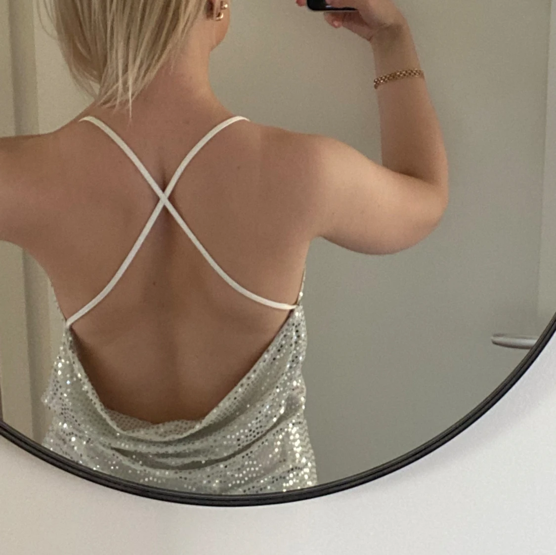 Glittrig klänning - 90