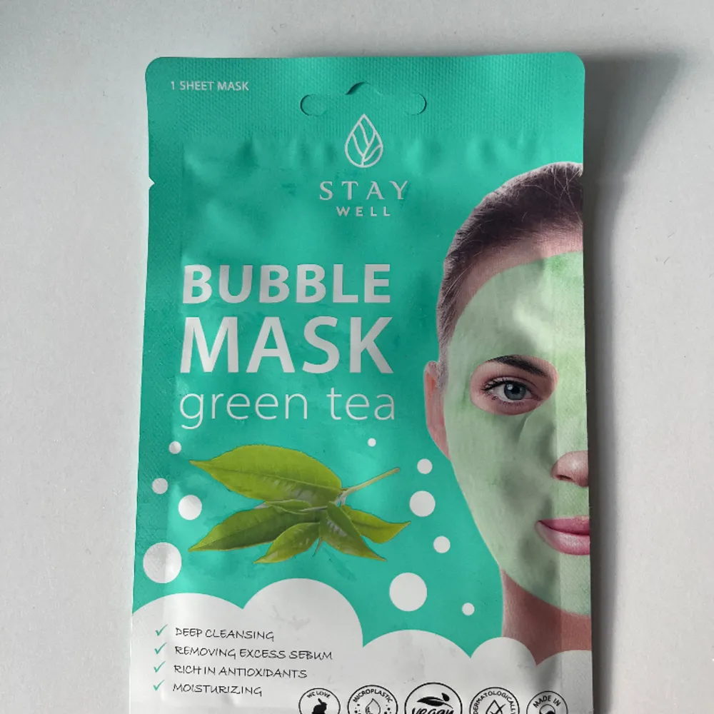 Oöppnad ansikts mask som doftar/inehåller green tea. Köpt för 59kr säljer för 12kr + frakt!🌟 kom via dm vid frågor! Postas inom 24 timmar!. Övrigt.
