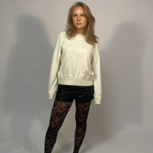 Skinnshorts! - Korta, skitnsygga skinnshorts!