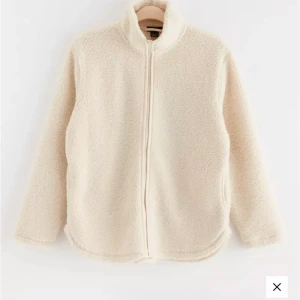 Teddyjacka - Säljer min teddyjacka från Lindex, skriv för fler bilder 💘