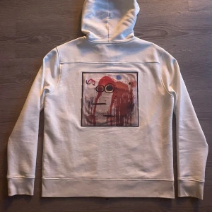 Limitato zip hoodie - Tjena, säljer denna feta limitato hoddien då den inte kommer till användning, har använt den max 4 gånger skick 9,5/10, inga defekter och det är bara att hojta till om du har några frågor eller annat😊😊