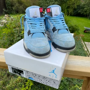 Jordan 4 unc - Har knappt använt dom sedan bilderna togs. Bra skick