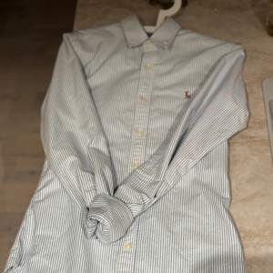 Ralph Lauren skjorta Bomull Slim fit M Cond; 10/10 Nypris; 1700/1800 