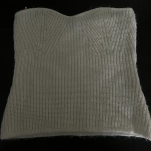 Stickad bandeau topp Gina  - Stickad topp från Gina, aldrig använd! 