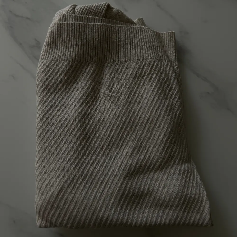 En polo tröja  Säljs då den ej används. Skicket är som nytt.  Pris 199kr. Stickat.