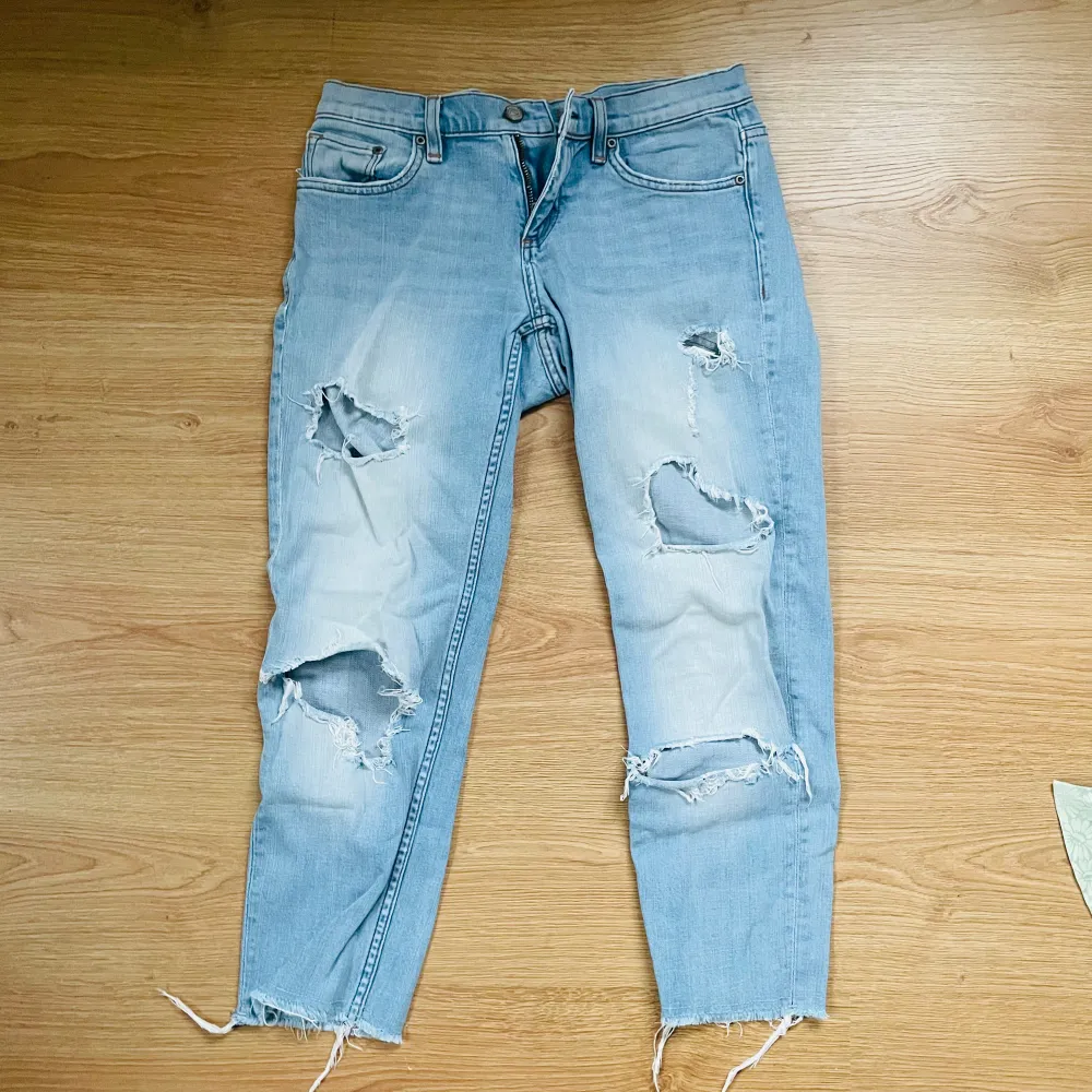 Fina jeans i boyfriendmodell. . Jeans & Byxor.