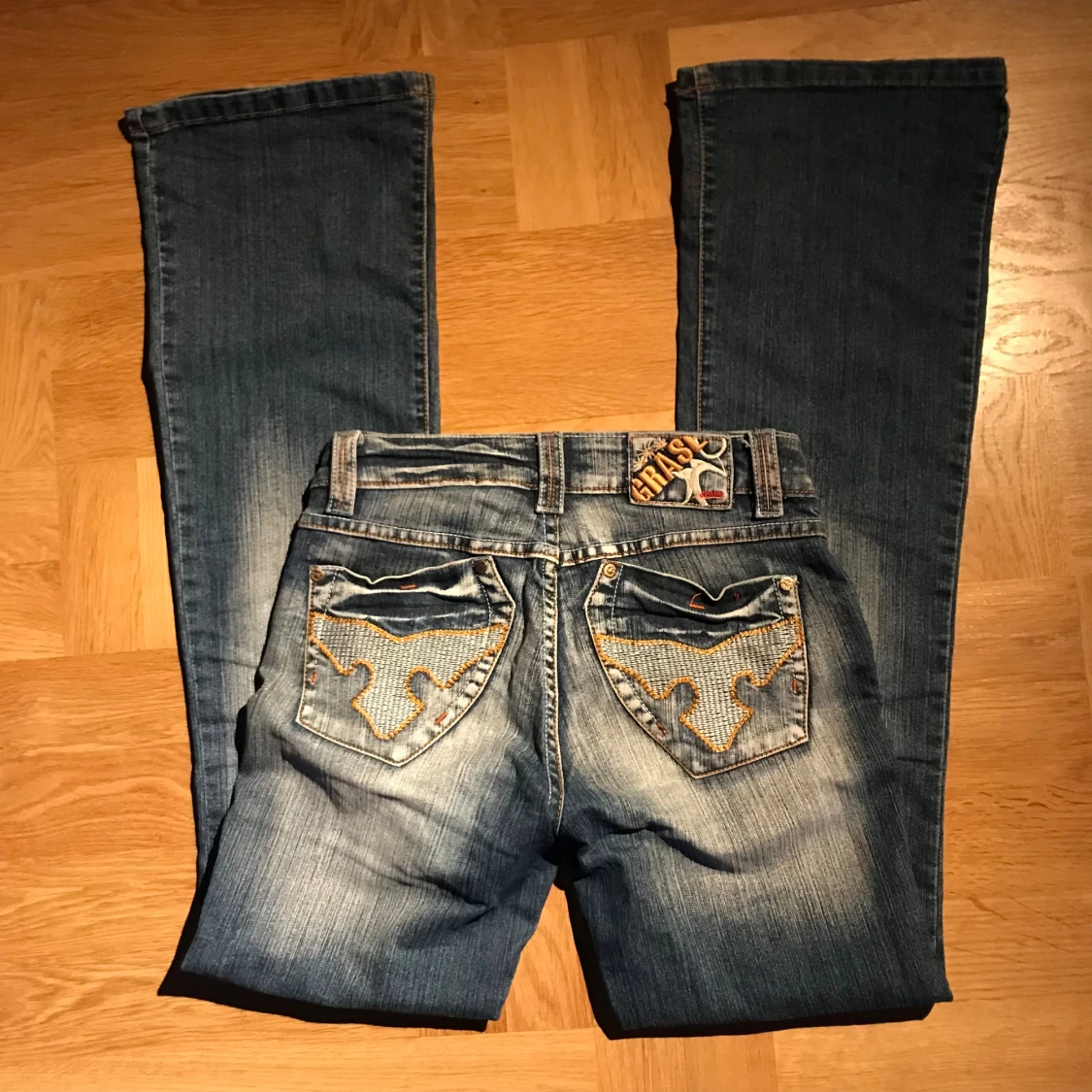 bootcut jeans