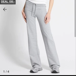 Lågmidjade mjukisbyxor  - Supersnygga mjukis som är raka i benen🫶 använda 1-2 gånger