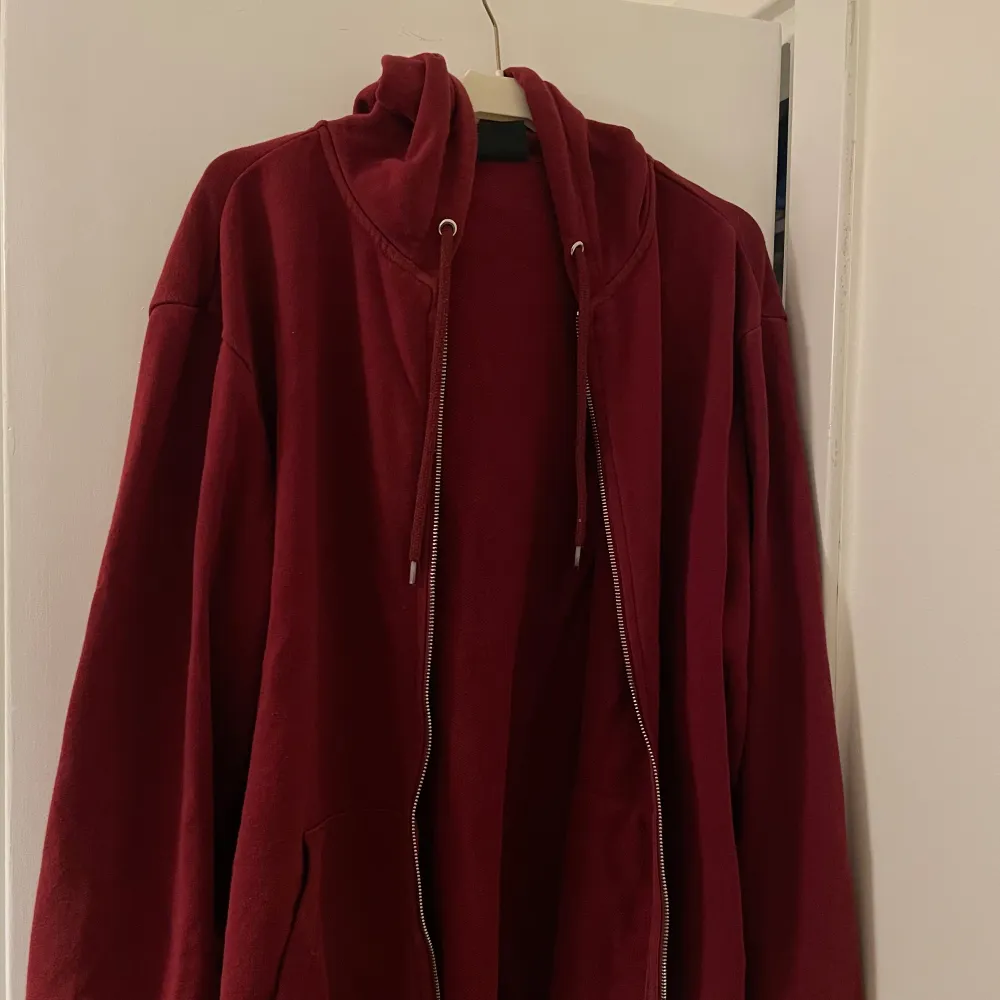 XL regular fit (perfect for L relaxed fit) Red zip-up hoodie . Hoodies.