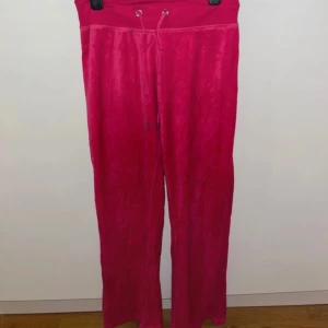 Mjukisbyxor  - Från Primark. Raka mjukisbyxor. Storlek S.