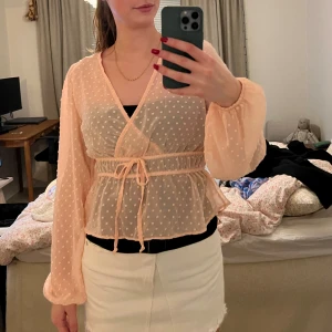 Blus - Rosa blus knappt använd