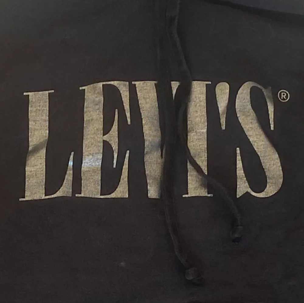 hoodie från levis! storlek xs, hör av er vid frågor <3. Tröjor & Koftor.