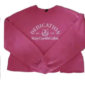 Jättefin rosa tröja, använd ett fåtal gånger för länge sen.☺️