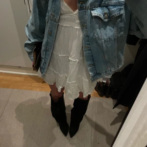 Twist & tango stövlar  - Twist & tango stövlar. Nyskick! Säljs då dom inte passar tyvärr 💞Nypris 3500