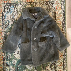 vintage pälsjacka - fint skick!